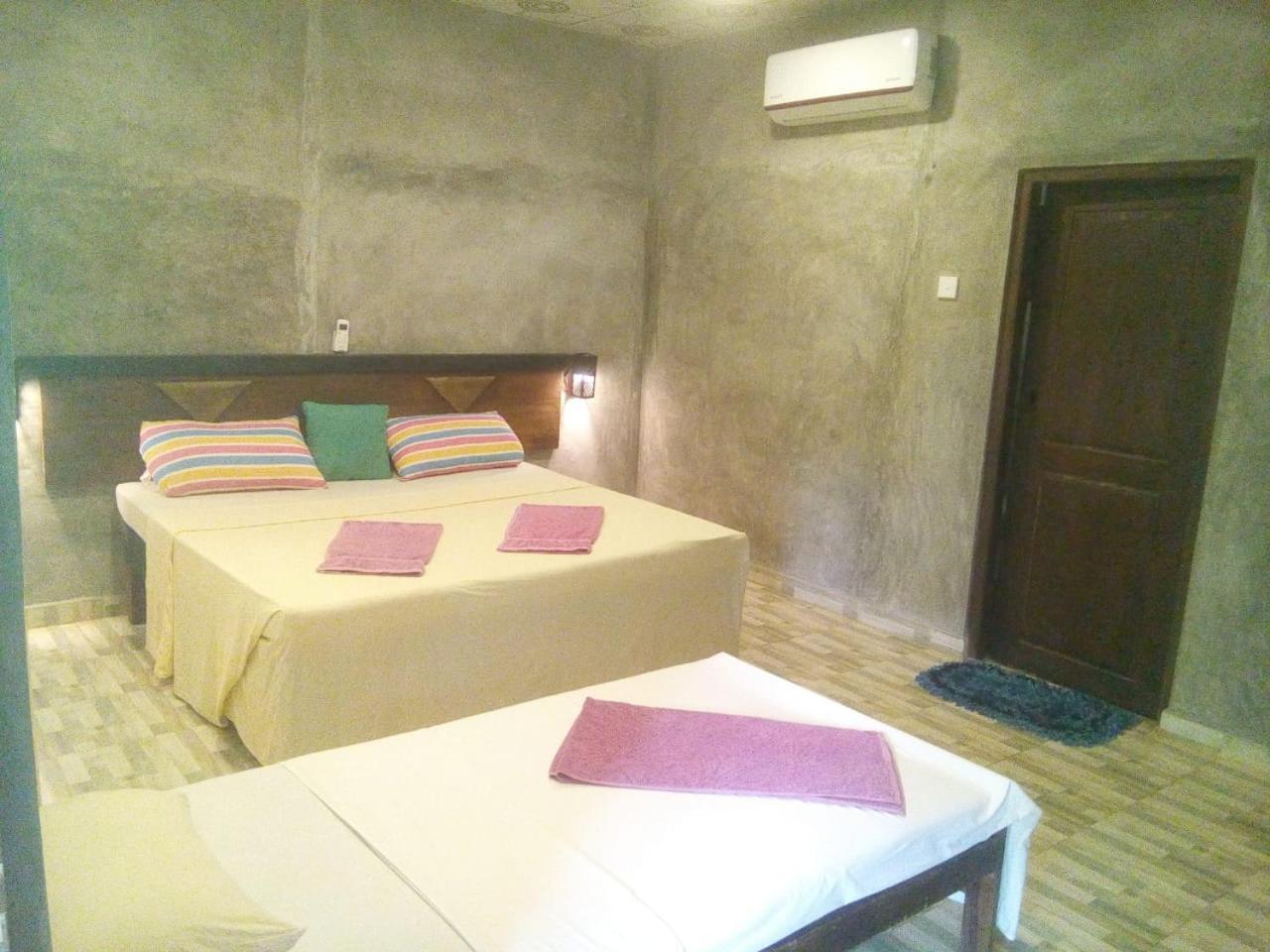 Isiwara Paura Bugged Apartment Sigiriya Exterior foto